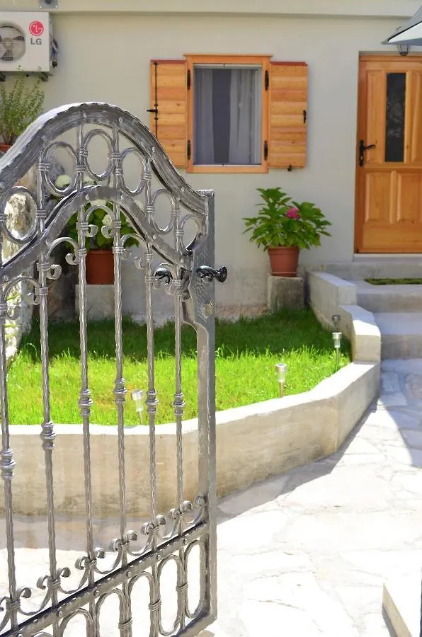 Apartman Romana Trogir Apartamento